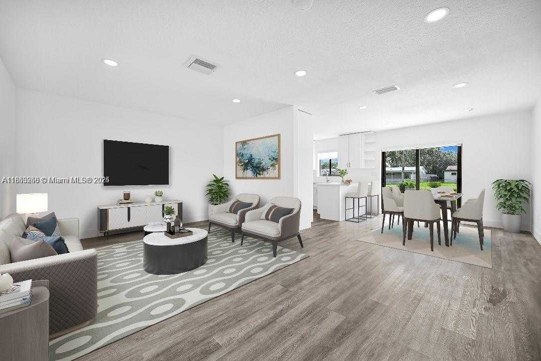 Small Image of 18001 SOUTH WEST 91ST AVE, Palmetto Bay Number 2