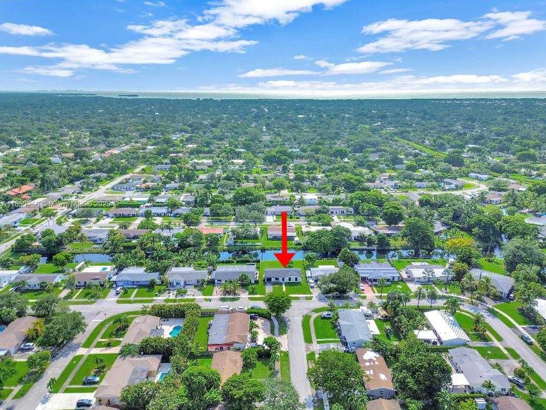 Small Image of 18001 SOUTH WEST 91ST AVE, Palmetto Bay Number 21