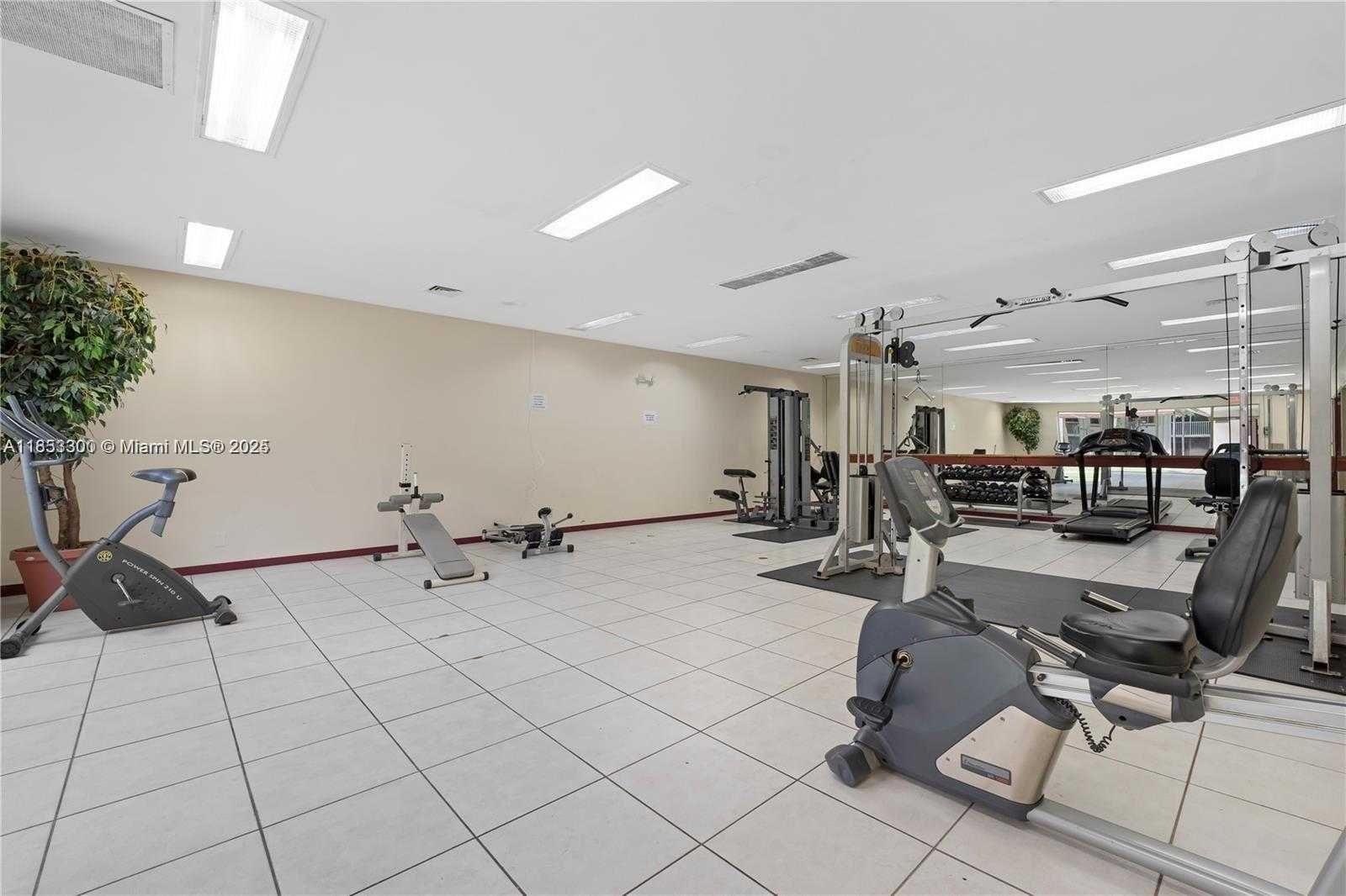 Small Image of 13910 SOUTH WEST 91ST TER #13910, Miami Number 15