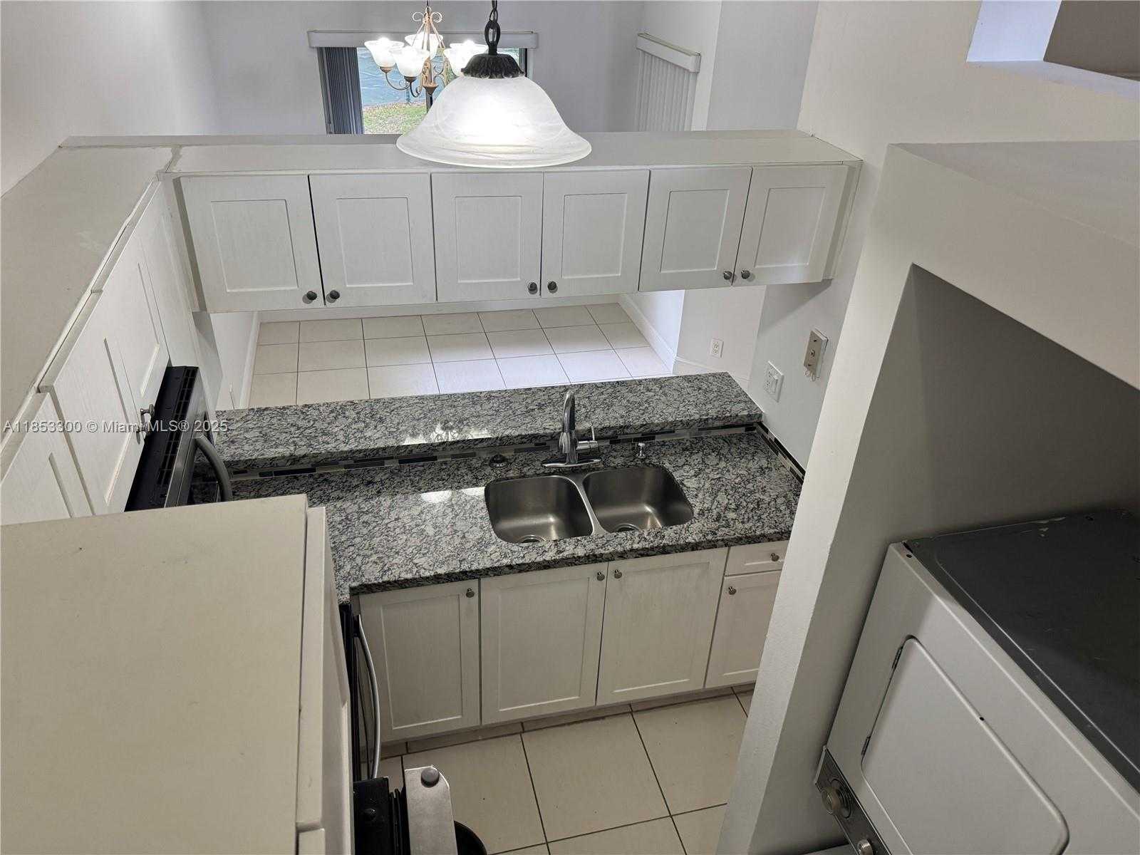 Small Image of 13910 SOUTH WEST 91ST TER #13910, Miami Number 33