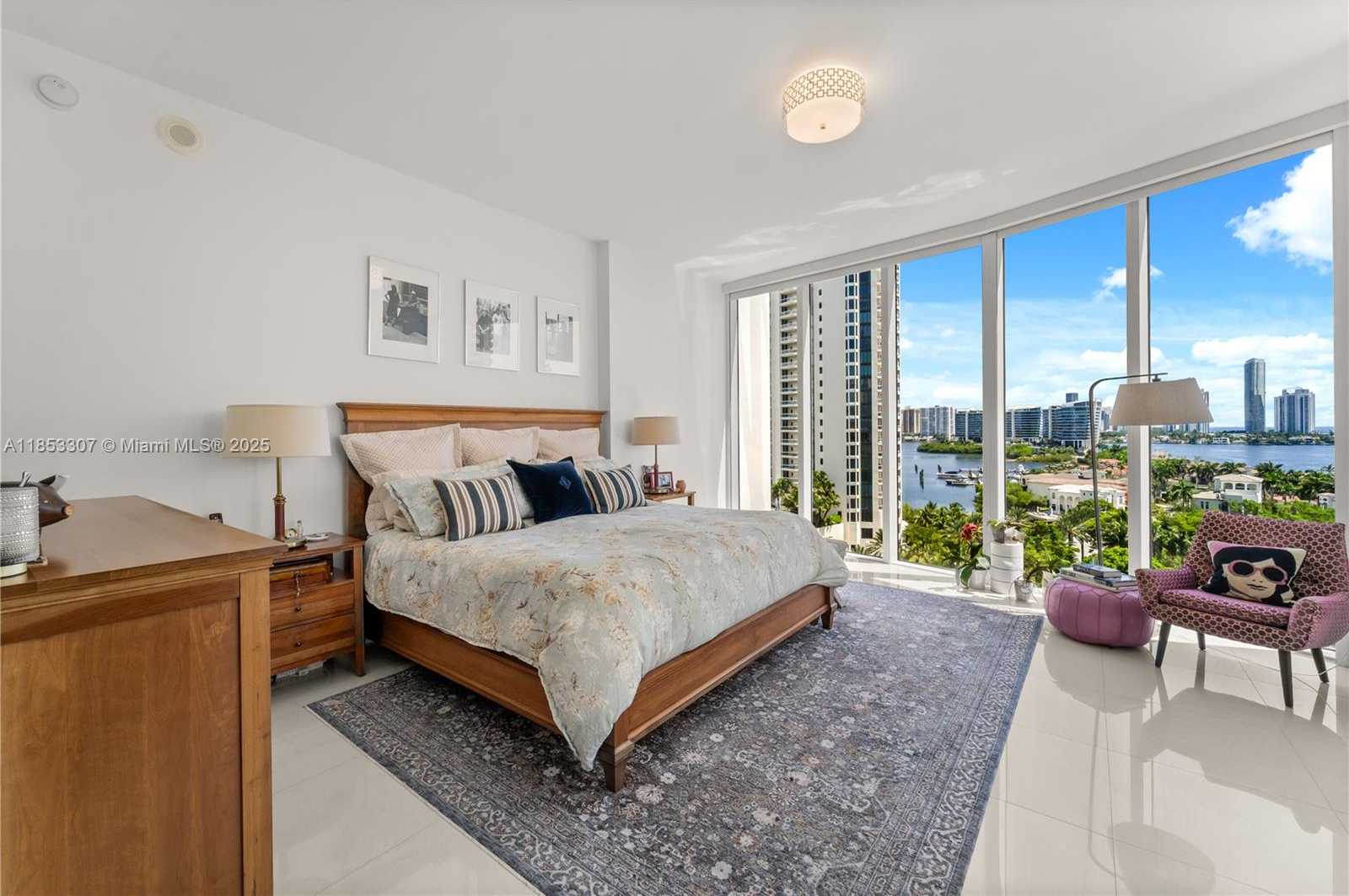 Small Image of 4100 ISLAND BLVD #902, Aventura Number 12