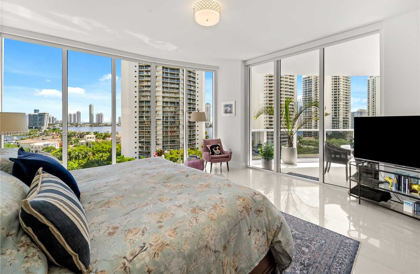 Small Image of 4100 ISLAND BLVD #902, Aventura Number 13