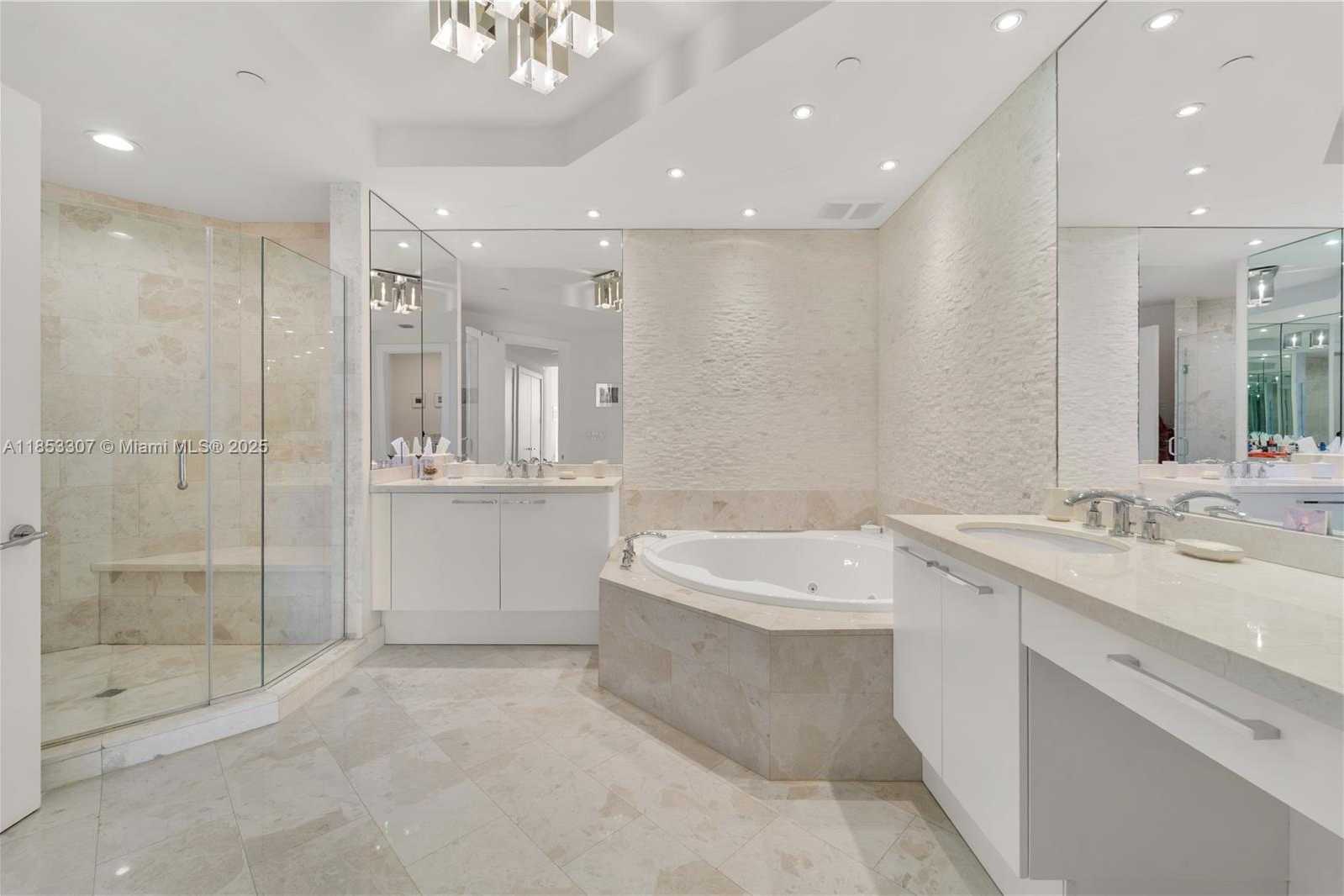 Small Image of 4100 ISLAND BLVD #902, Aventura Number 14