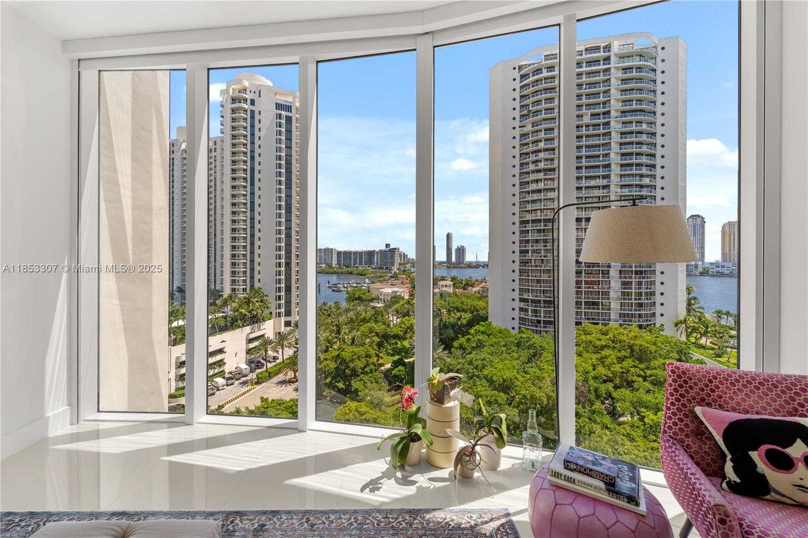 Small Image of 4100 ISLAND BLVD #902, Aventura Number 16