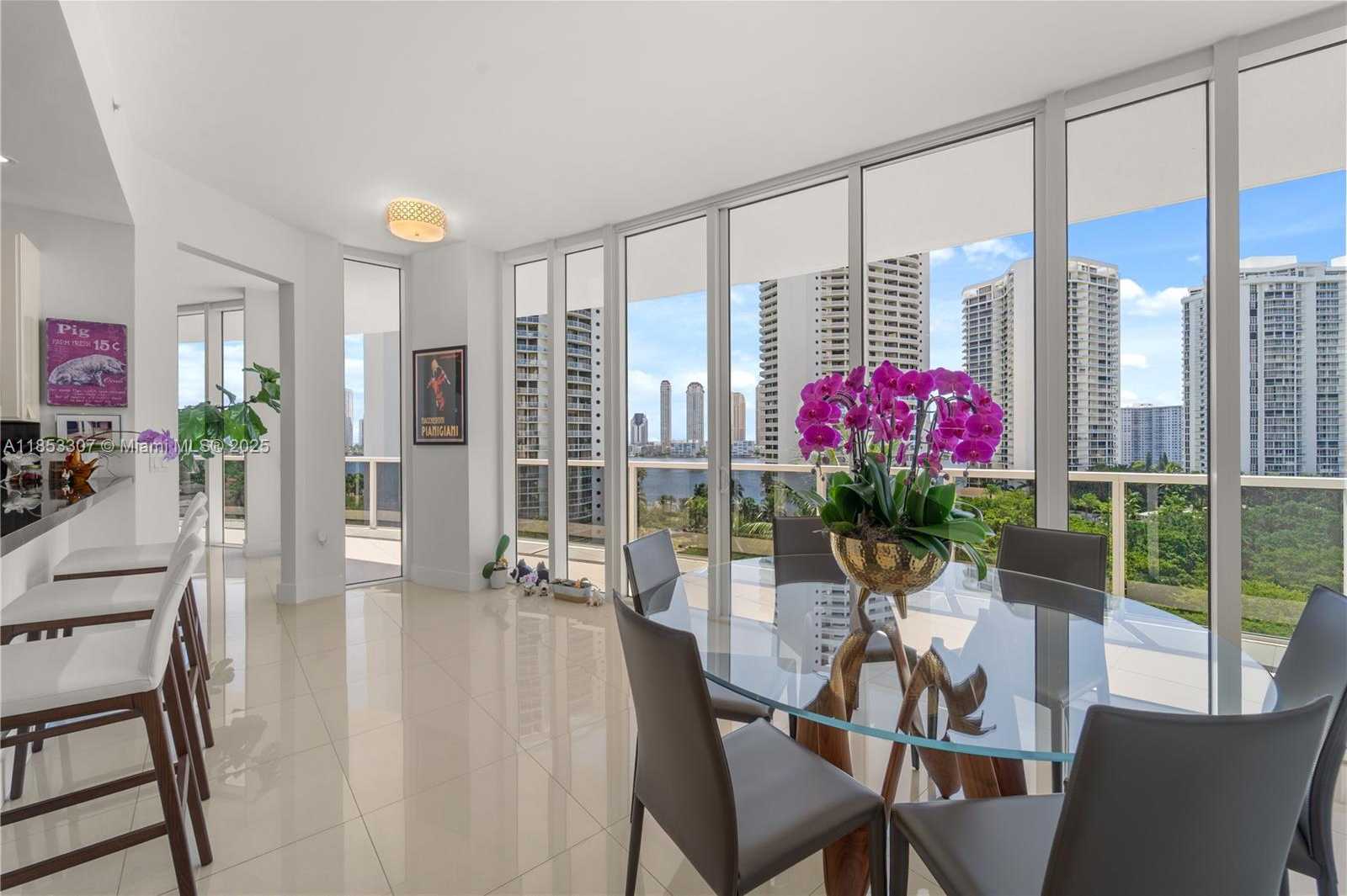 Small Image of 4100 ISLAND BLVD #902, Aventura Number 6