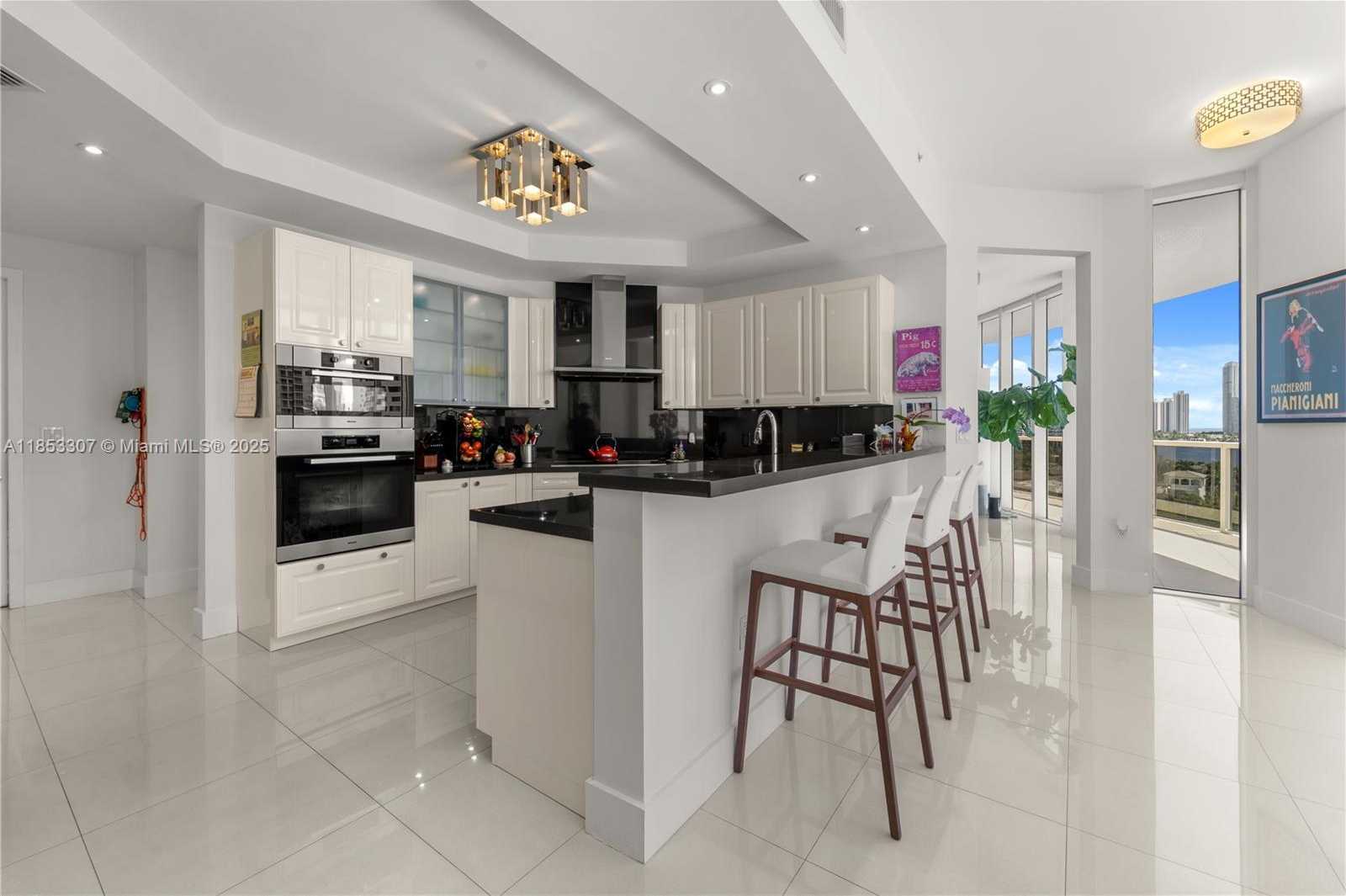 Small Image of 4100 ISLAND BLVD #902, Aventura Number 7
