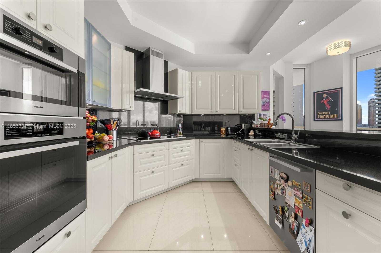 Small Image of 4100 ISLAND BLVD #902, Aventura Number 8