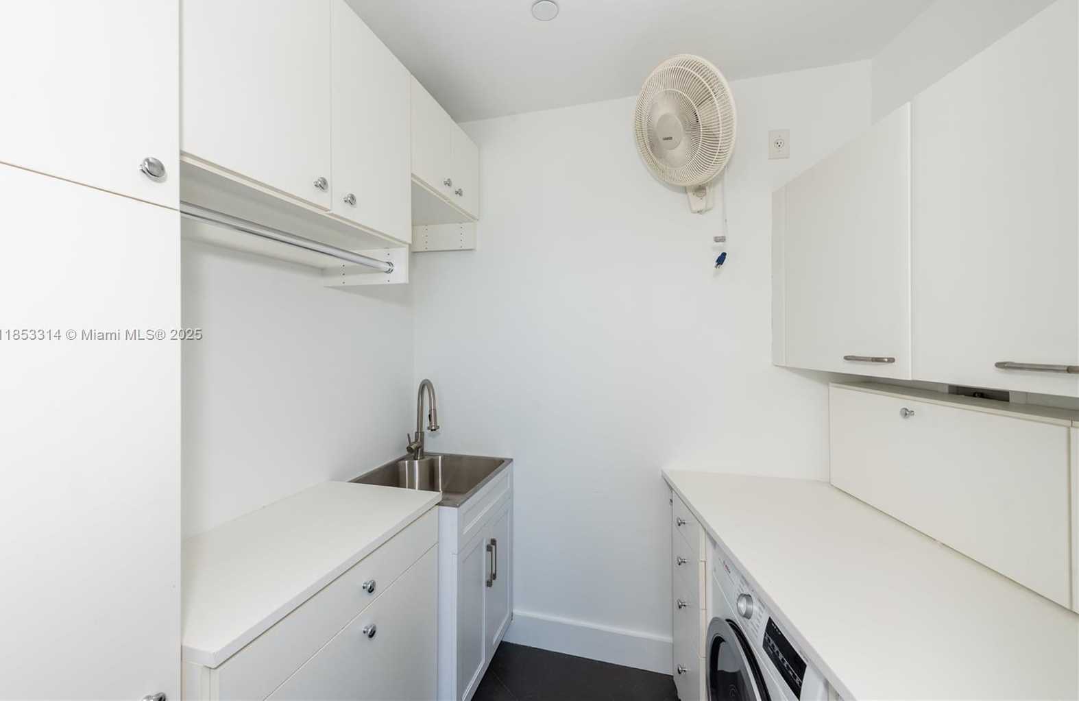 Small Image of 200 BISCAYNE BOULEVARD WAY #5101, Miami Number 13