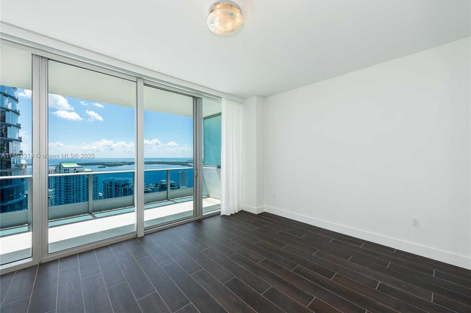 Small Image of 200 BISCAYNE BOULEVARD WAY #5101, Miami Number 14