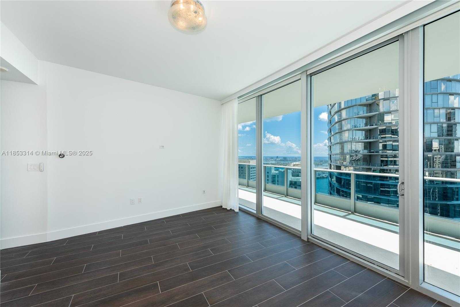 Small Image of 200 BISCAYNE BOULEVARD WAY #5101, Miami Number 15