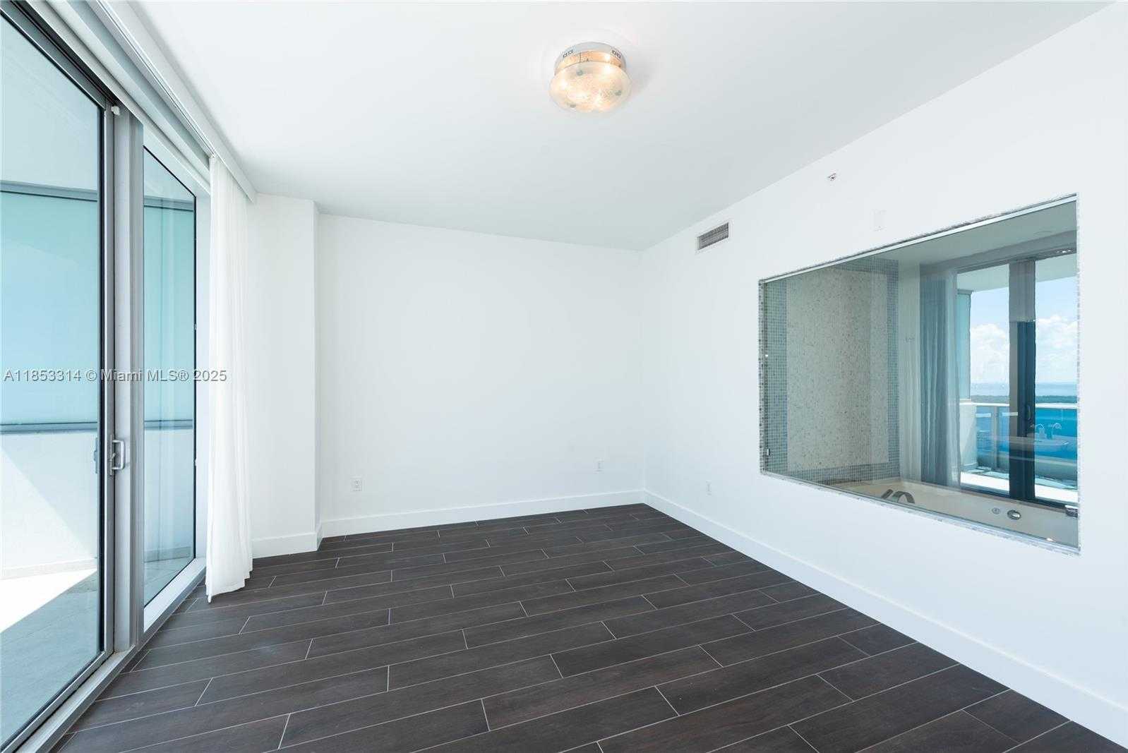 Small Image of 200 BISCAYNE BOULEVARD WAY #5101, Miami Number 16