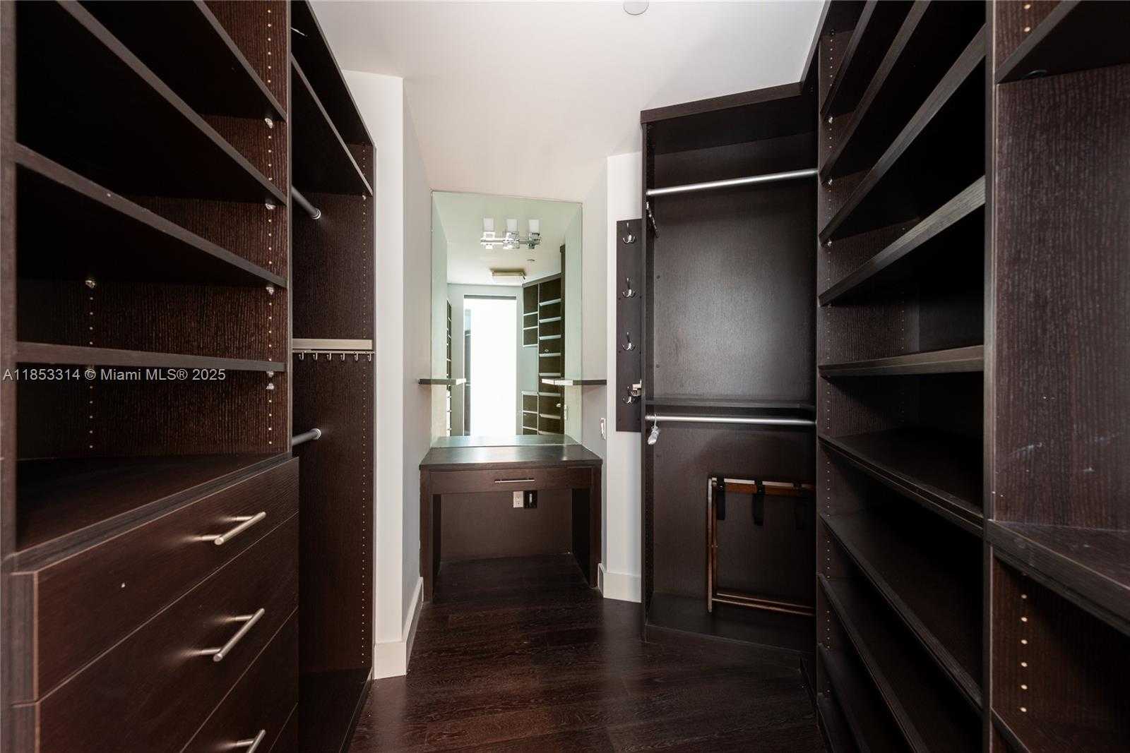 Small Image of 200 BISCAYNE BOULEVARD WAY #5101, Miami Number 20