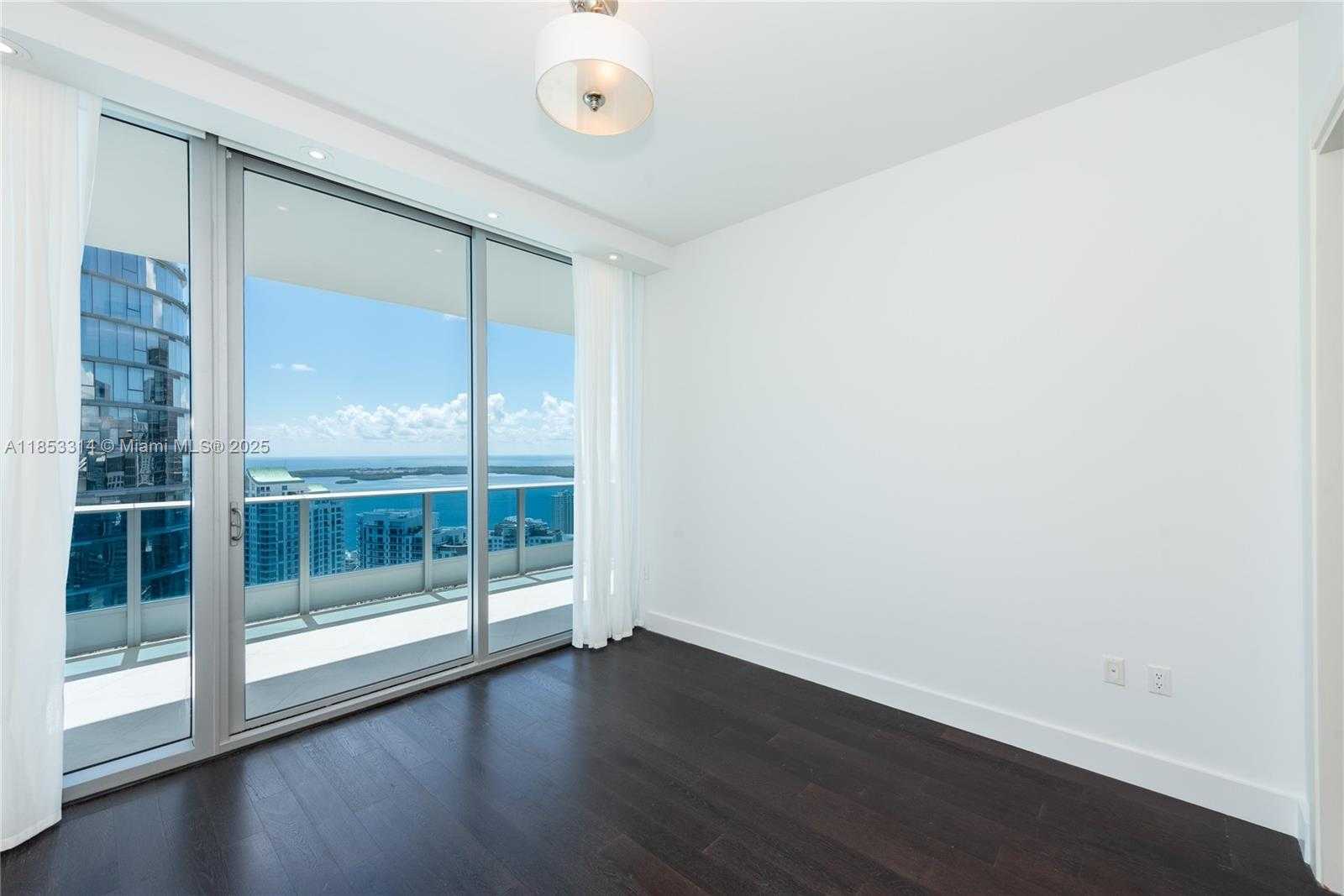 Small Image of 200 BISCAYNE BOULEVARD WAY #5101, Miami Number 21