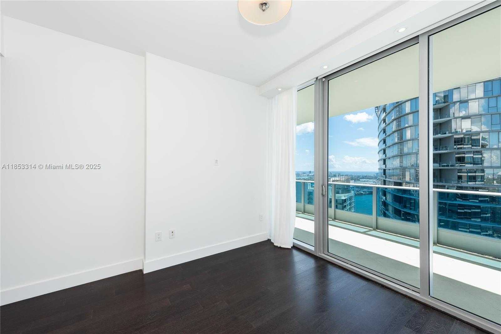 Small Image of 200 BISCAYNE BOULEVARD WAY #5101, Miami Number 22