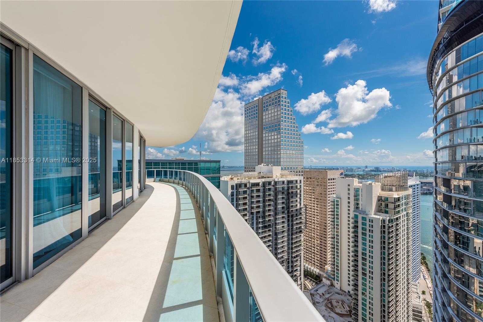 Small Image of 200 BISCAYNE BOULEVARD WAY #5101, Miami Number 33