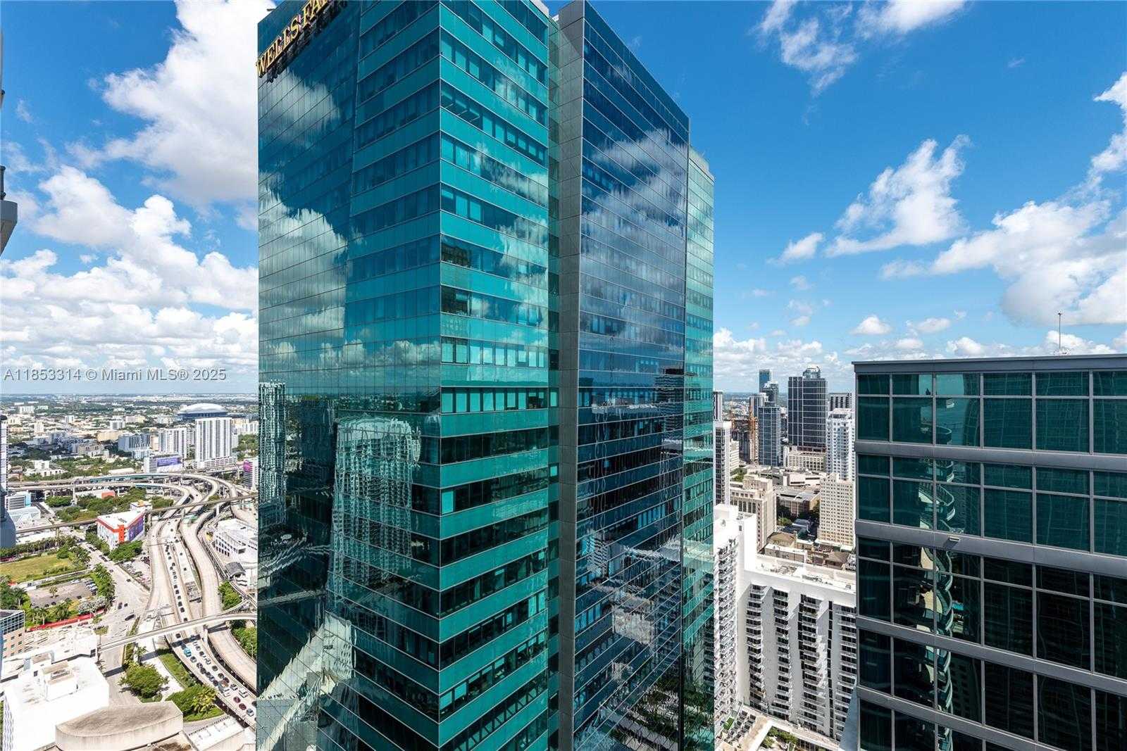 Small Image of 200 BISCAYNE BOULEVARD WAY #5101, Miami Number 34