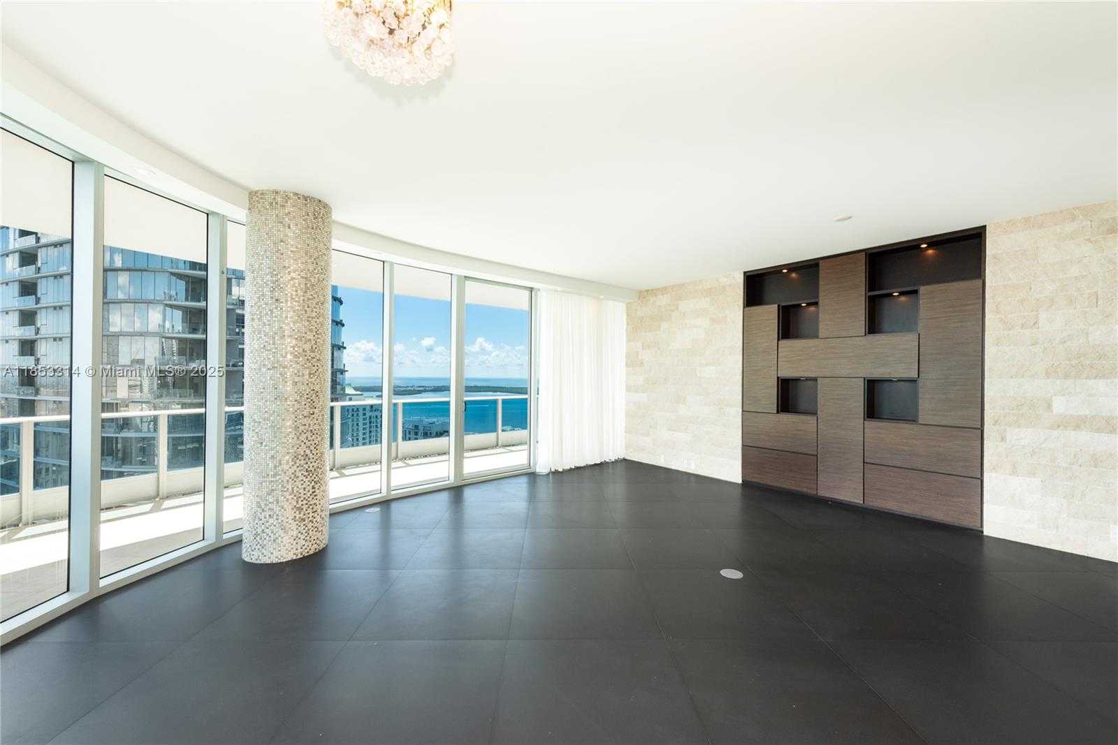 Small Image of 200 BISCAYNE BOULEVARD WAY #5101, Miami Number 6
