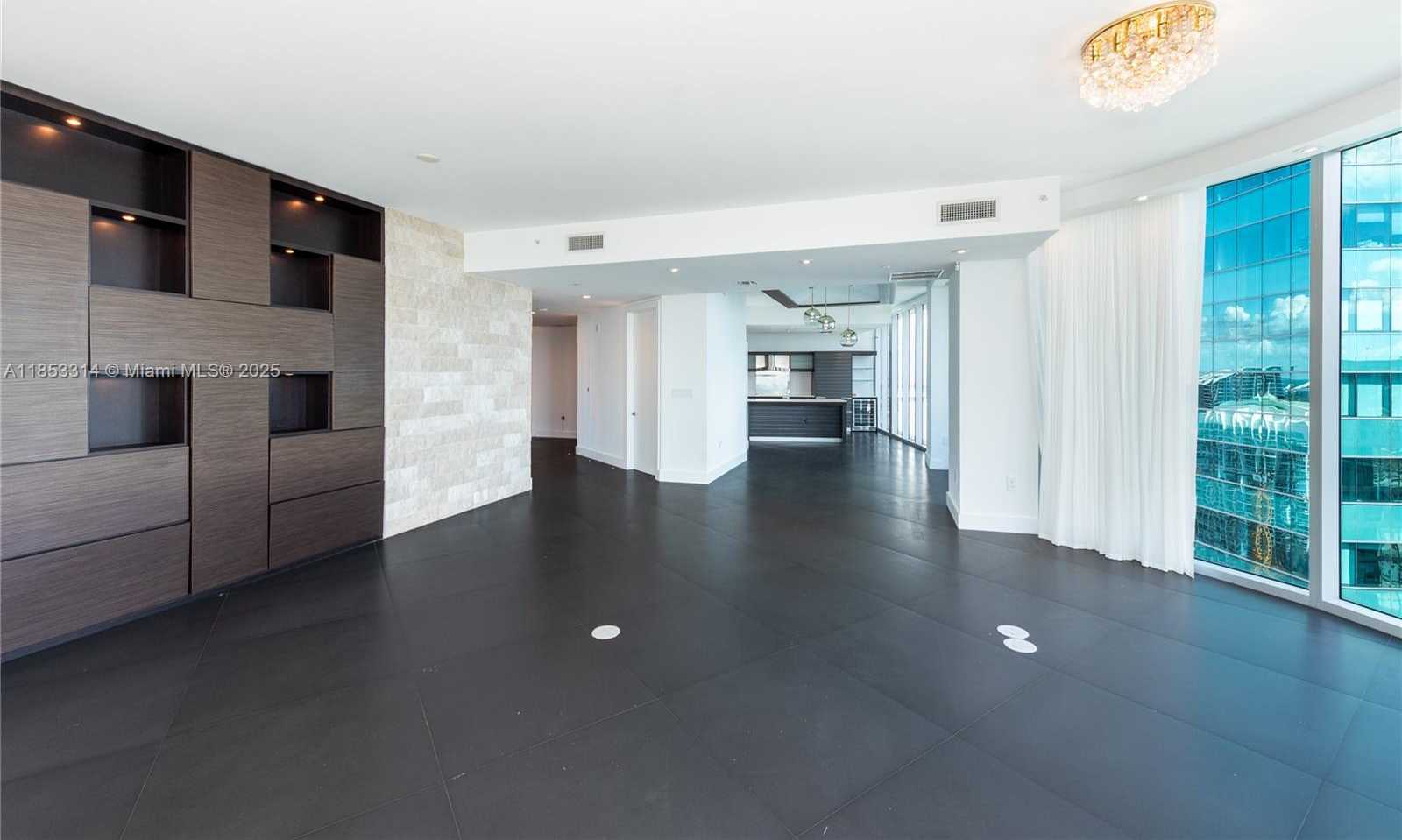 Small Image of 200 BISCAYNE BOULEVARD WAY #5101, Miami Number 8