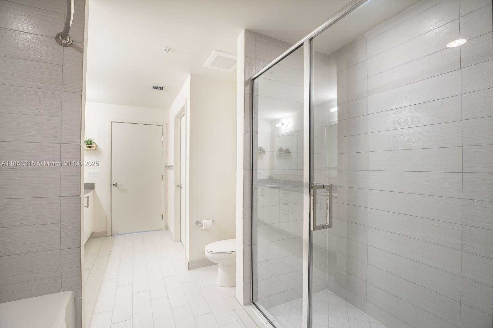 Small Image of 999 SOUTH WEST 1ST AVE #1715, Miami Number 5