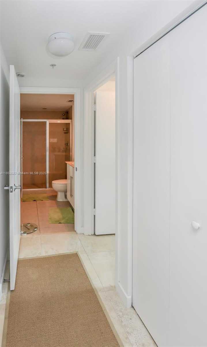 Small Image of 335 SOUTH BISCAYNE BLVD #1705, Miami Number 14