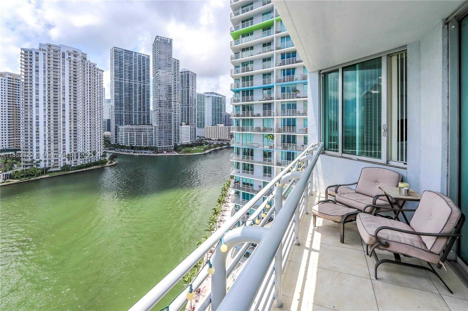 Small Image of 335 SOUTH BISCAYNE BLVD #1705, Miami Number 2