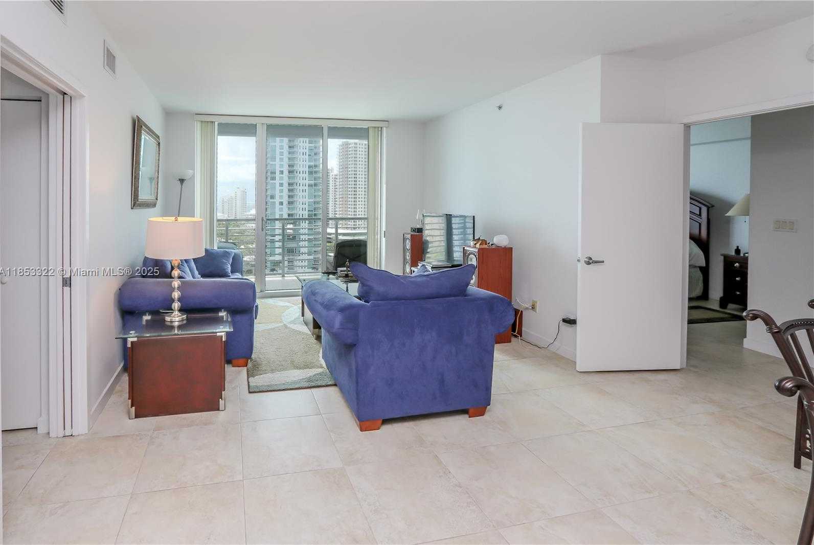 Small Image of 335 SOUTH BISCAYNE BLVD #1705, Miami Number 3