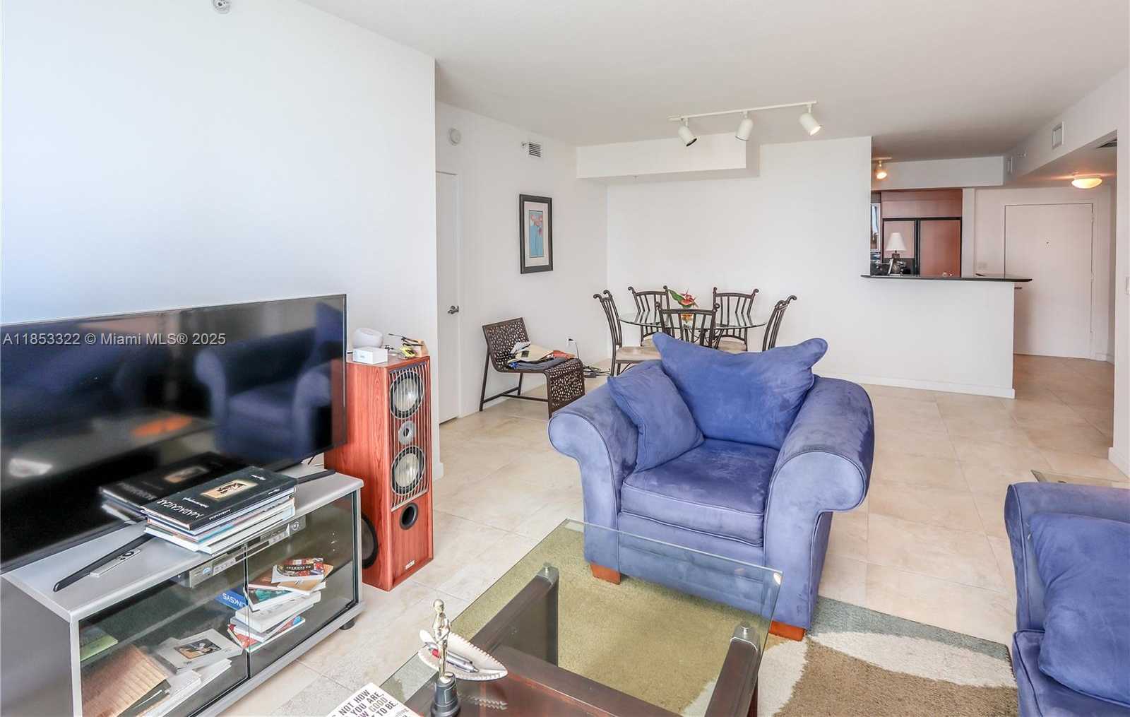 Small Image of 335 SOUTH BISCAYNE BLVD #1705, Miami Number 5
