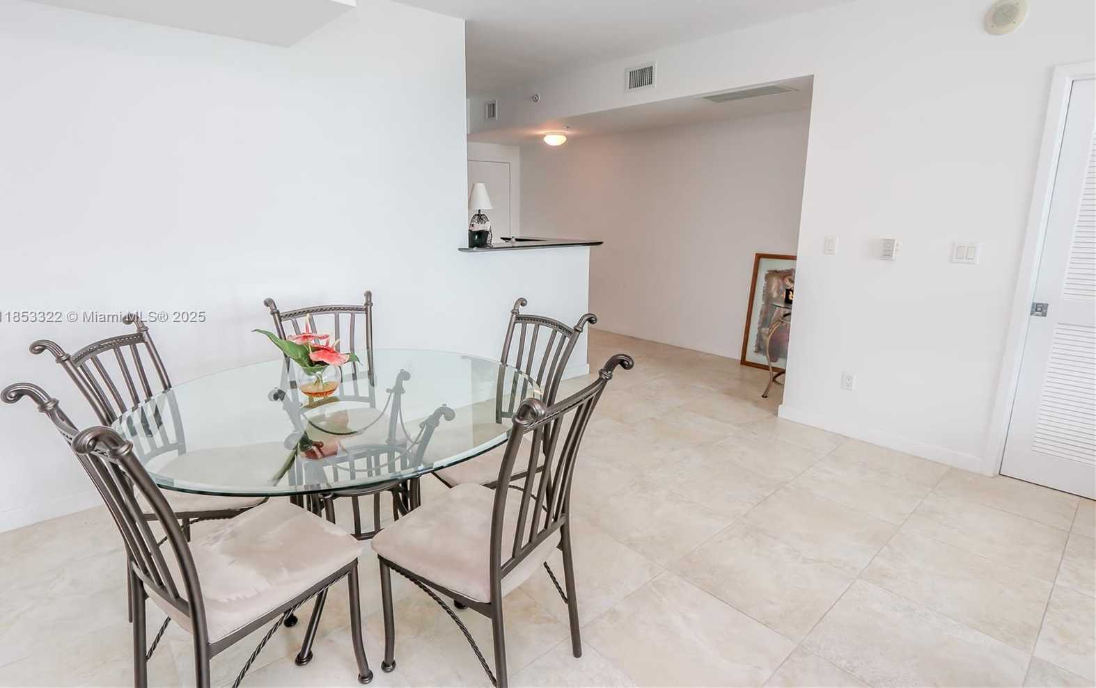 Small Image of 335 SOUTH BISCAYNE BLVD #1705, Miami Number 7