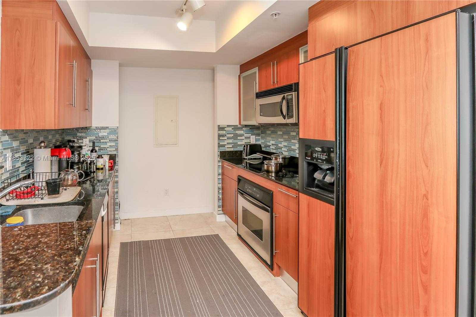 Small Image of 335 SOUTH BISCAYNE BLVD #1705, Miami Number 9