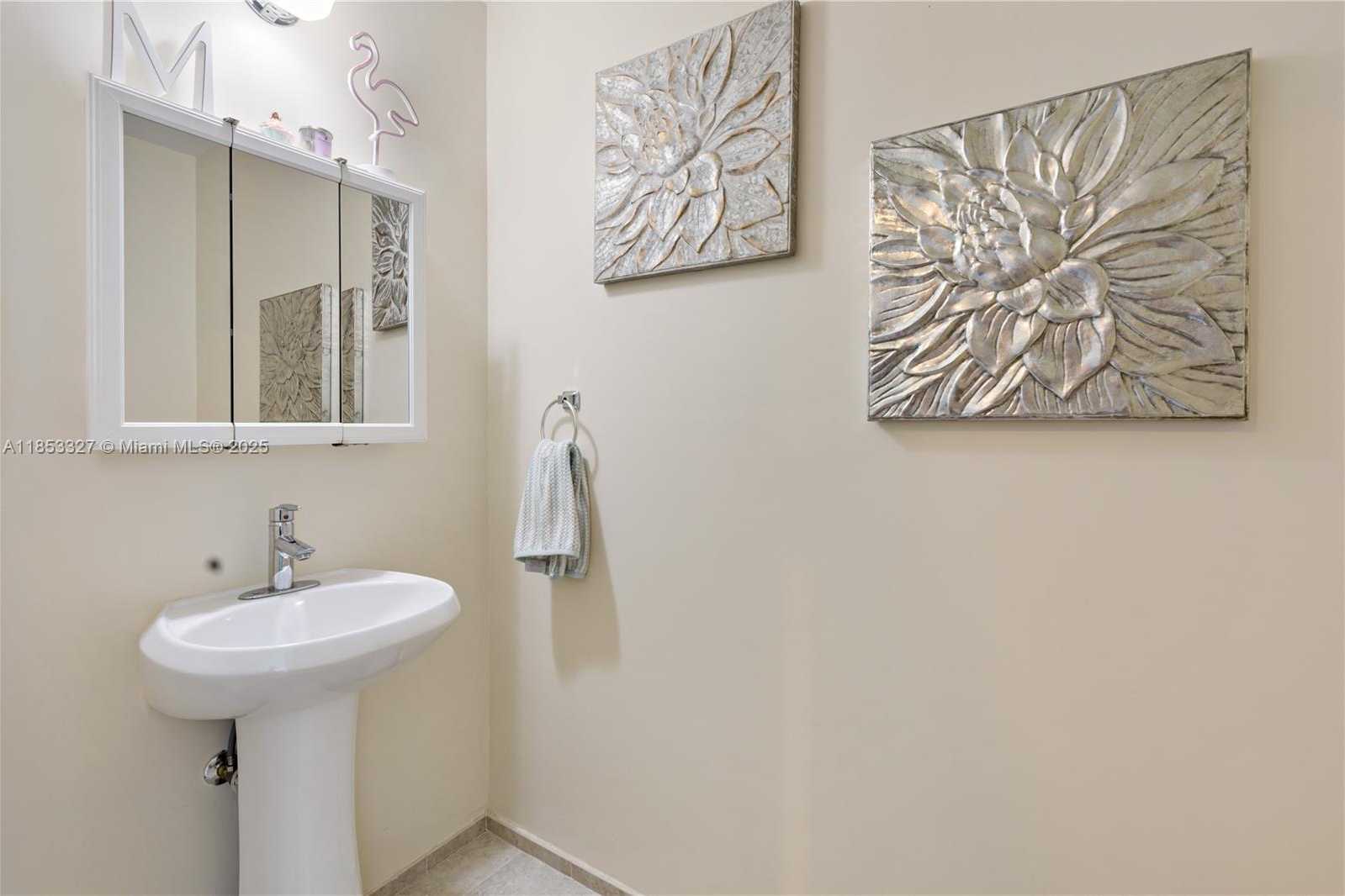 Small Image of 60 SOUTH WEST 13TH ST #1422, Miami Number 16