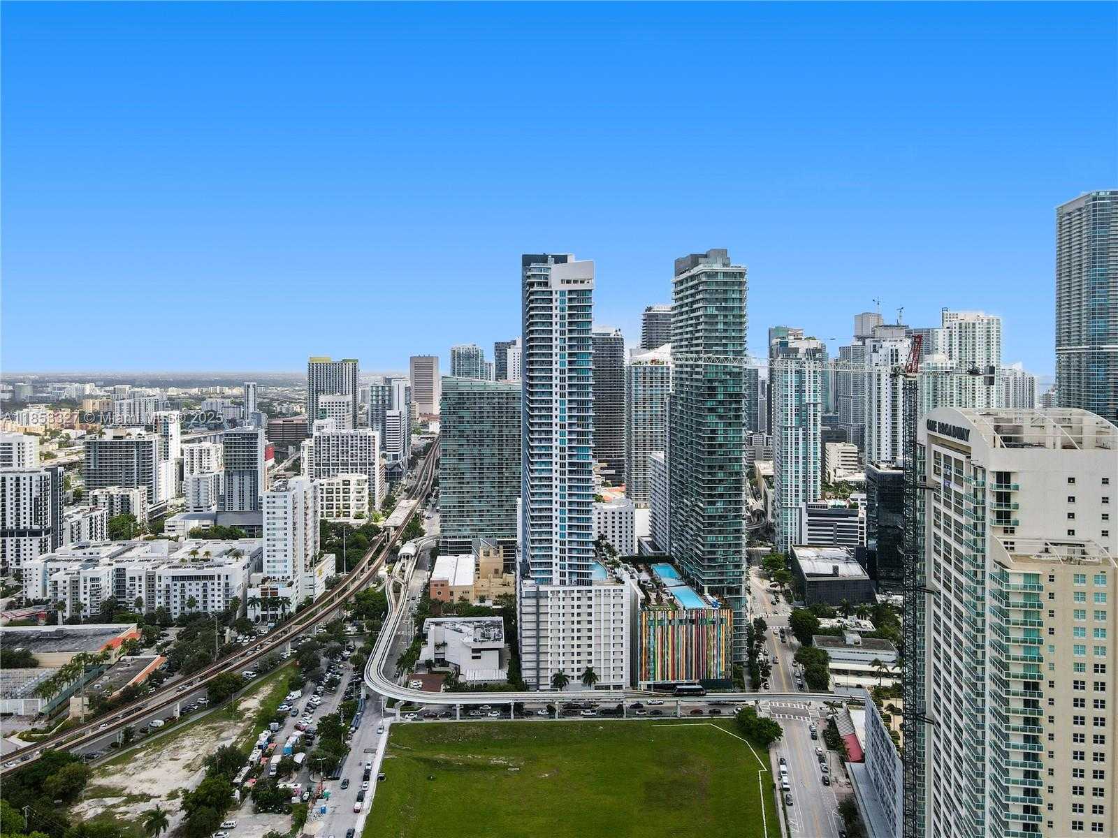 Small Image of 60 SOUTH WEST 13TH ST #1422, Miami Number 22