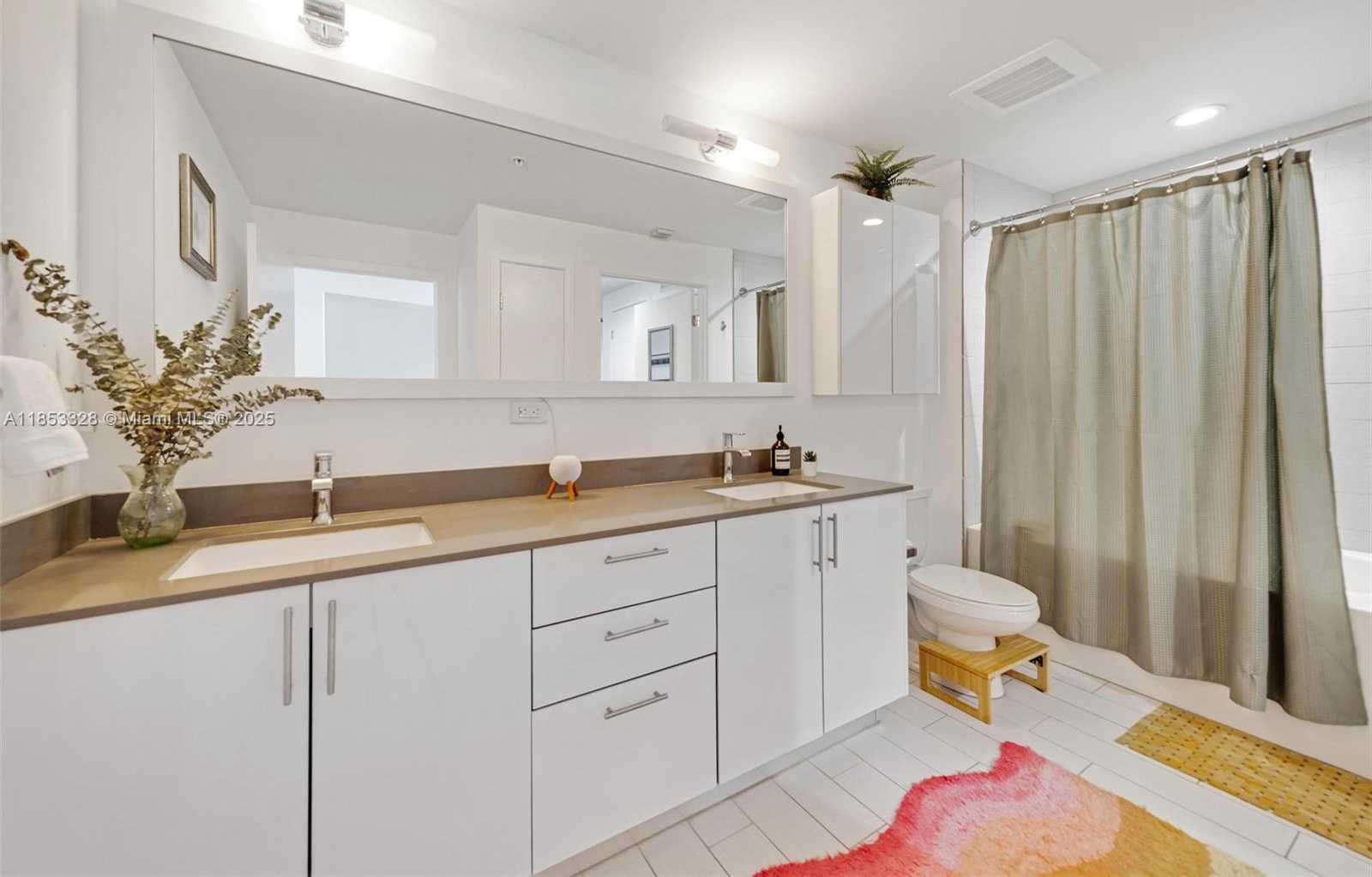 Small Image of 999 SOUTH WEST 1ST AVE #1509, Miami Number 23