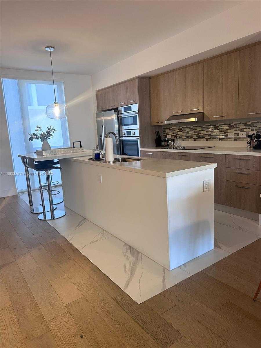 Small Image of 1000 99TH ST #5, Bay Harbor Islands Number 12