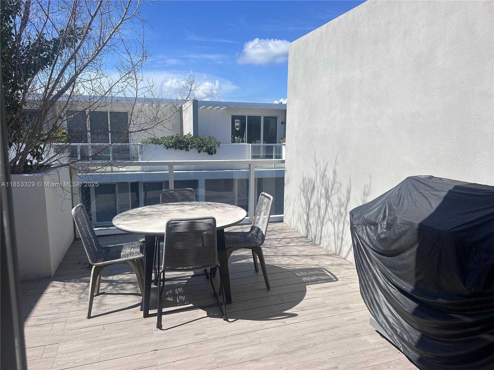 Small Image of 1000 99TH ST #5, Bay Harbor Islands Number 19