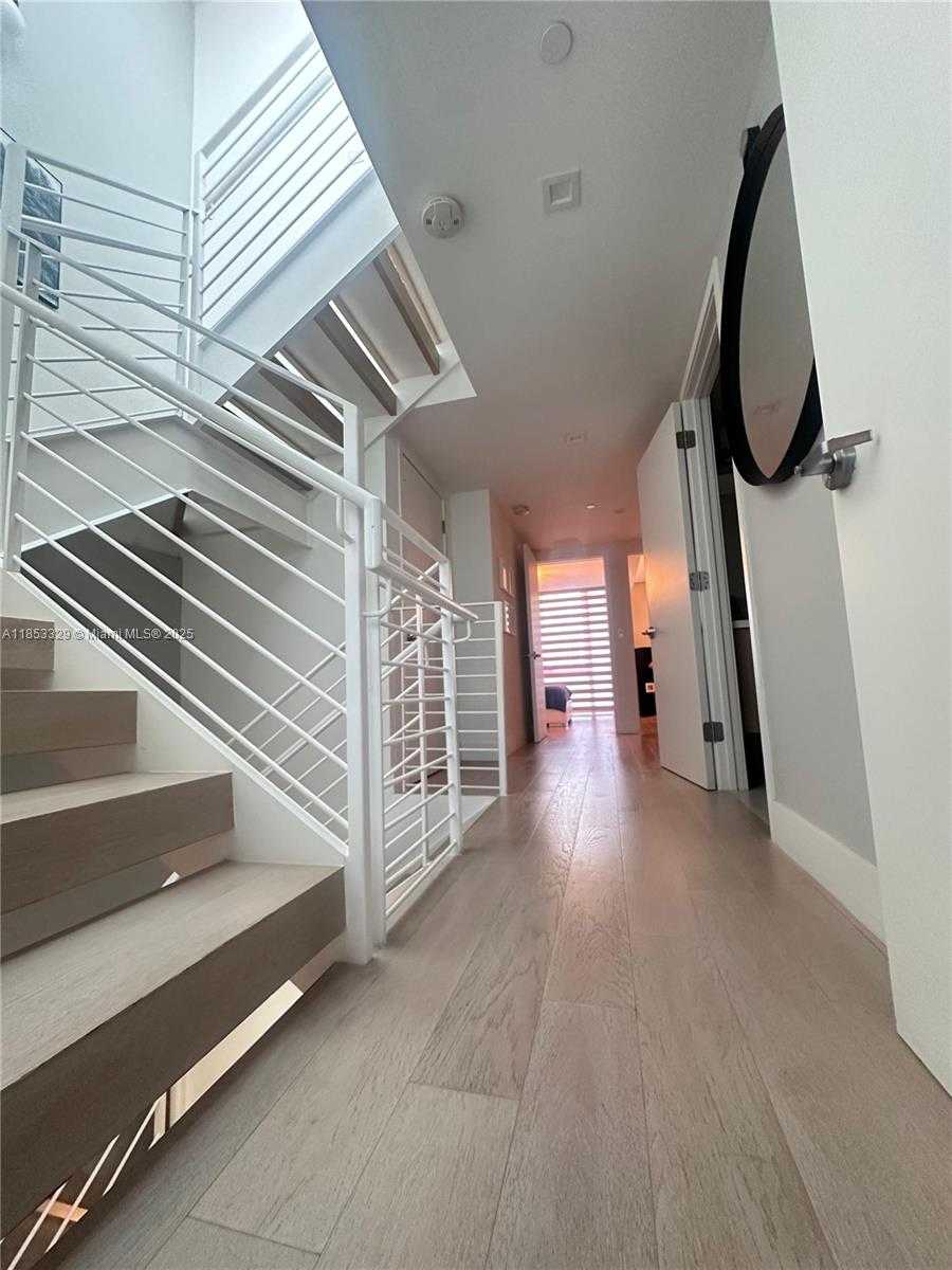 Small Image of 1000 99TH ST #5, Bay Harbor Islands Number 6