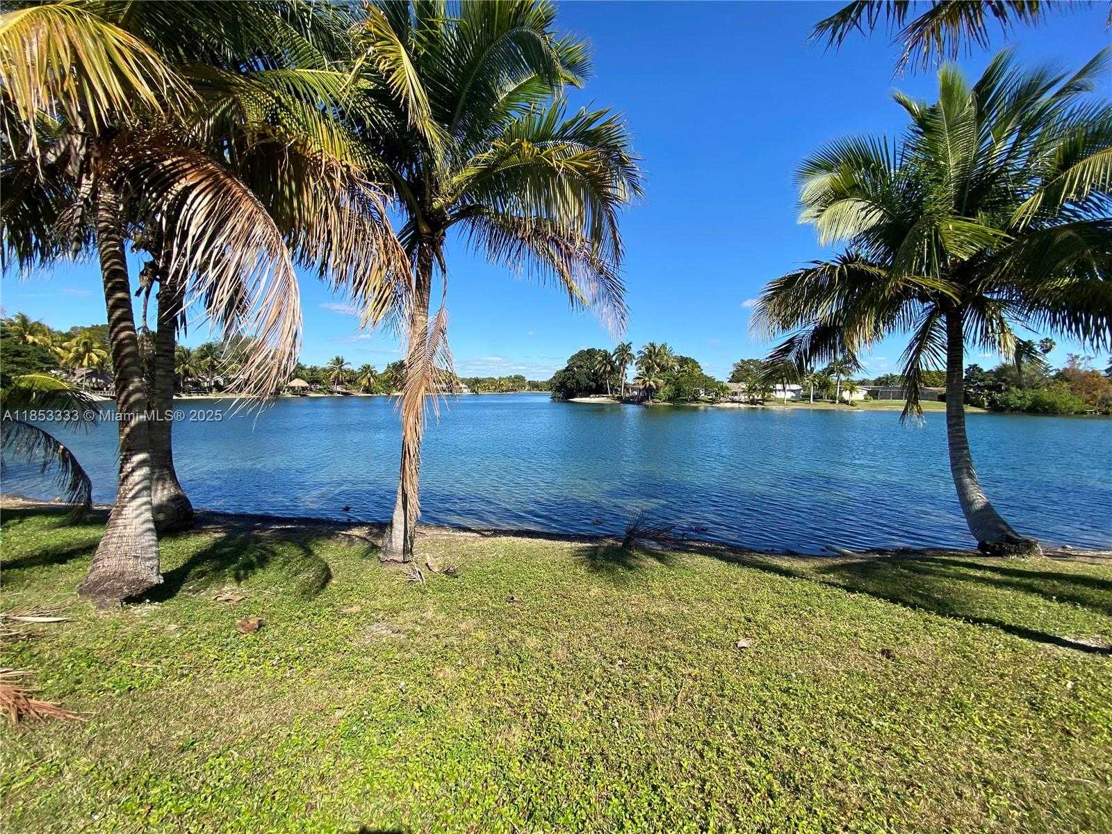 Small Image of 14501 NORTH KENDALL DR #307H, Miami Number 11