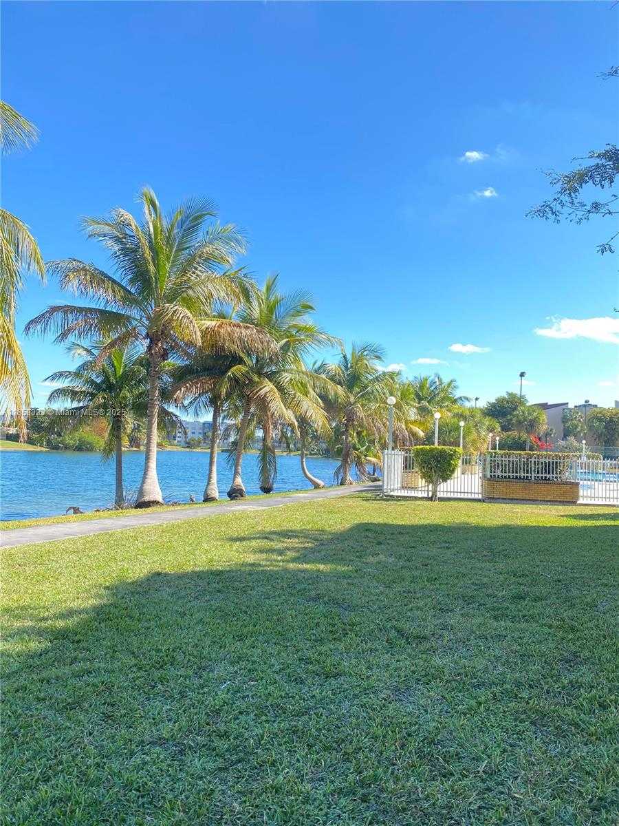 Small Image of 14501 NORTH KENDALL DR #307H, Miami Number 12