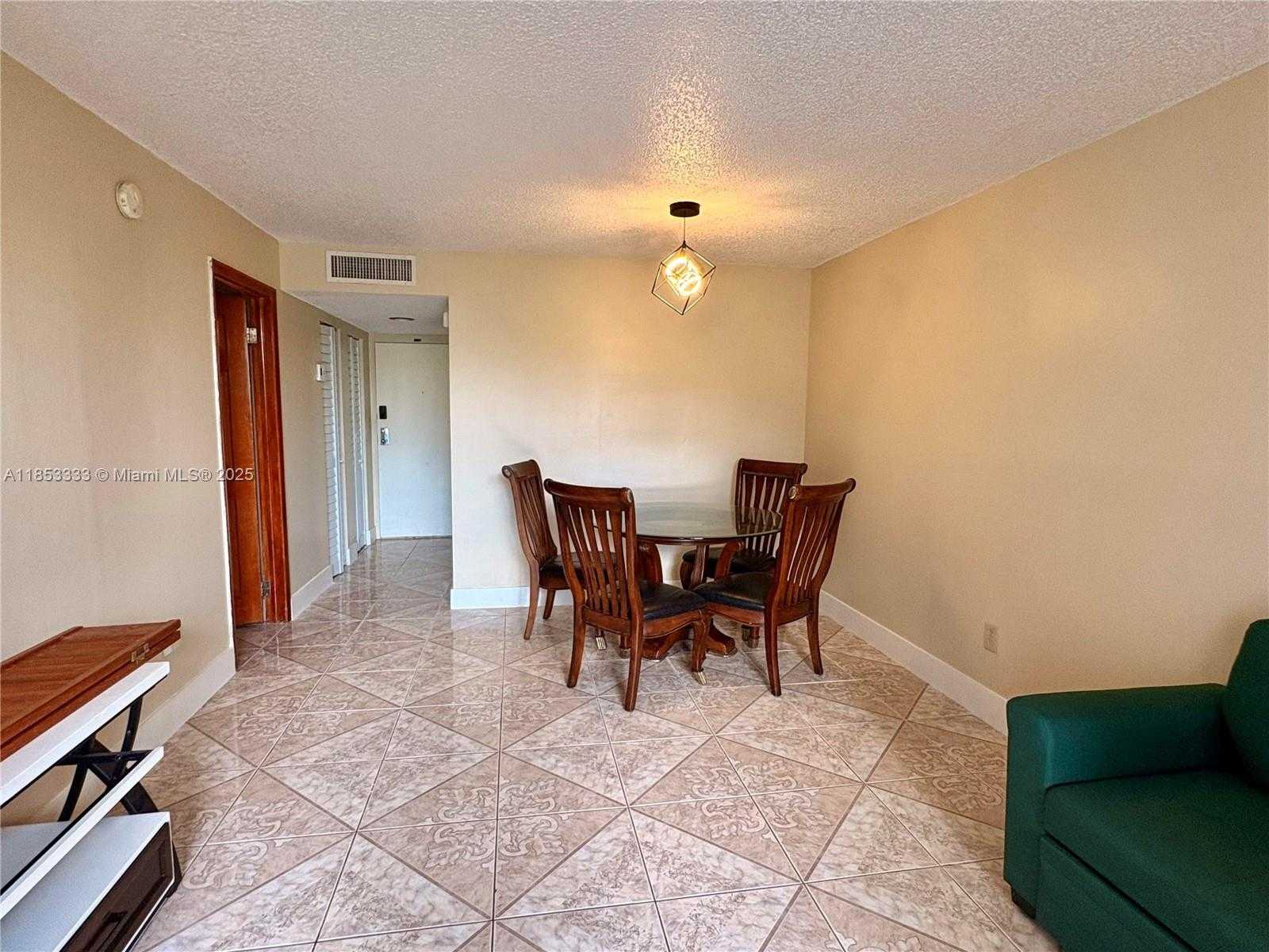 Small Image of 14501 NORTH KENDALL DR #307H, Miami Number 2