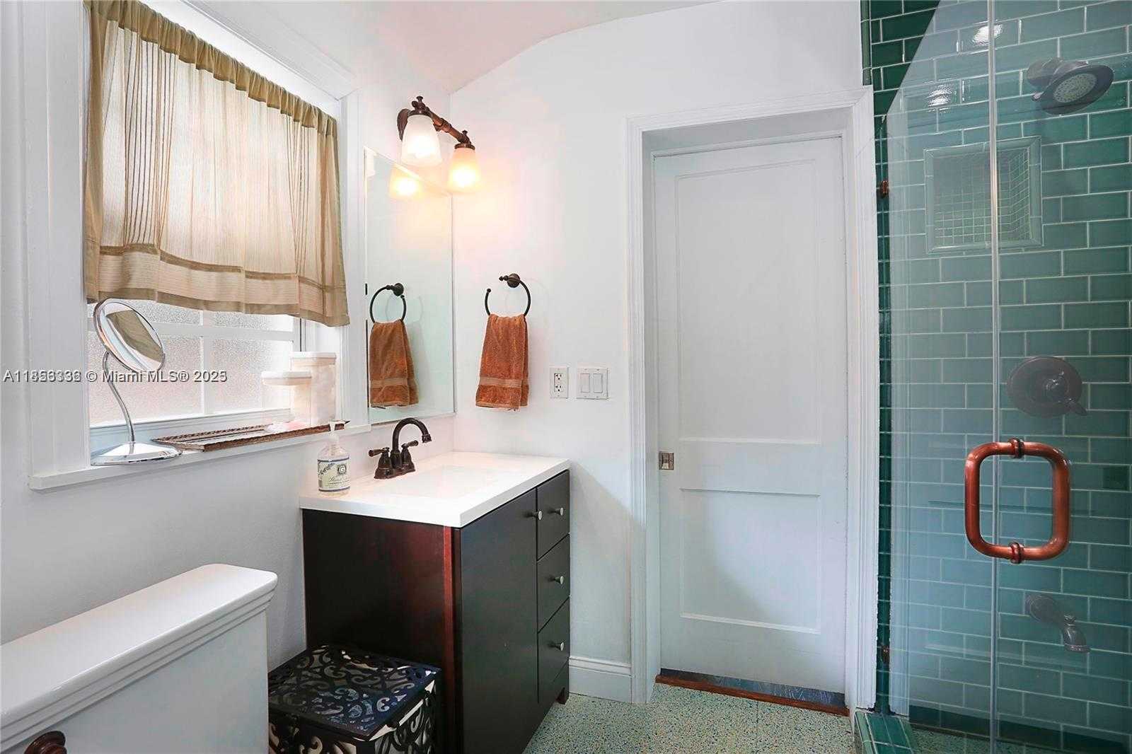 Small Image of 1222 PIZARRO ST, Coral Gables Number 17