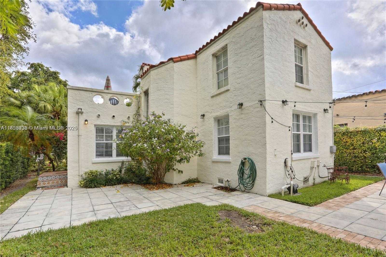 Small Image of 1222 PIZARRO ST, Coral Gables Number 23