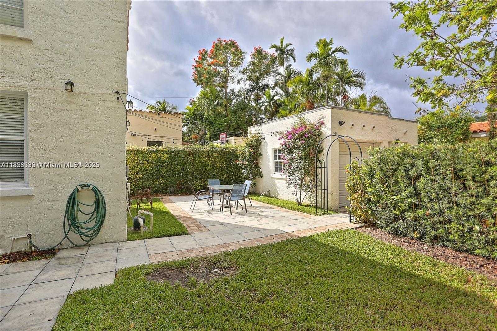 Small Image of 1222 PIZARRO ST, Coral Gables Number 24