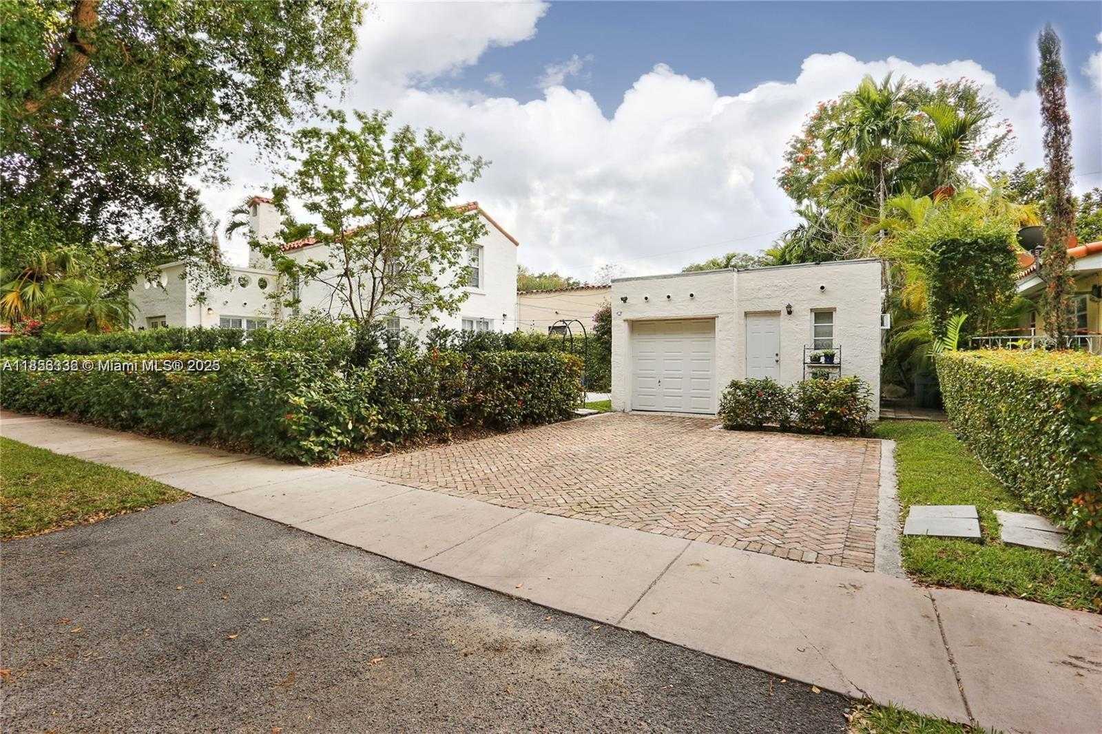Small Image of 1222 PIZARRO ST, Coral Gables Number 26
