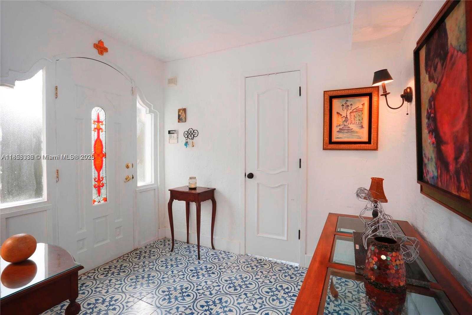 Small Image of 1222 PIZARRO ST, Coral Gables Number 3