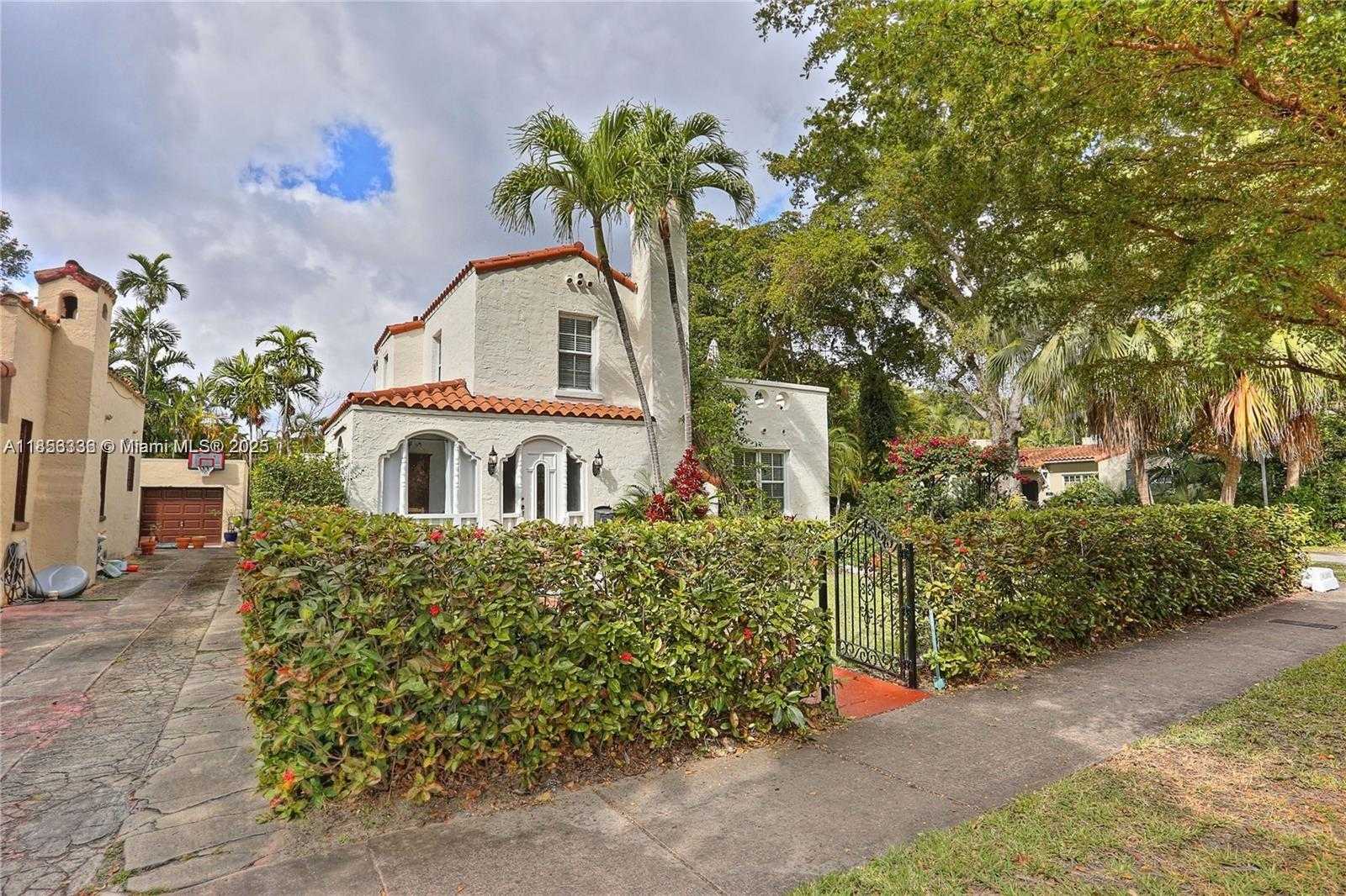 Small Image of 1222 PIZARRO ST, Coral Gables Number 31