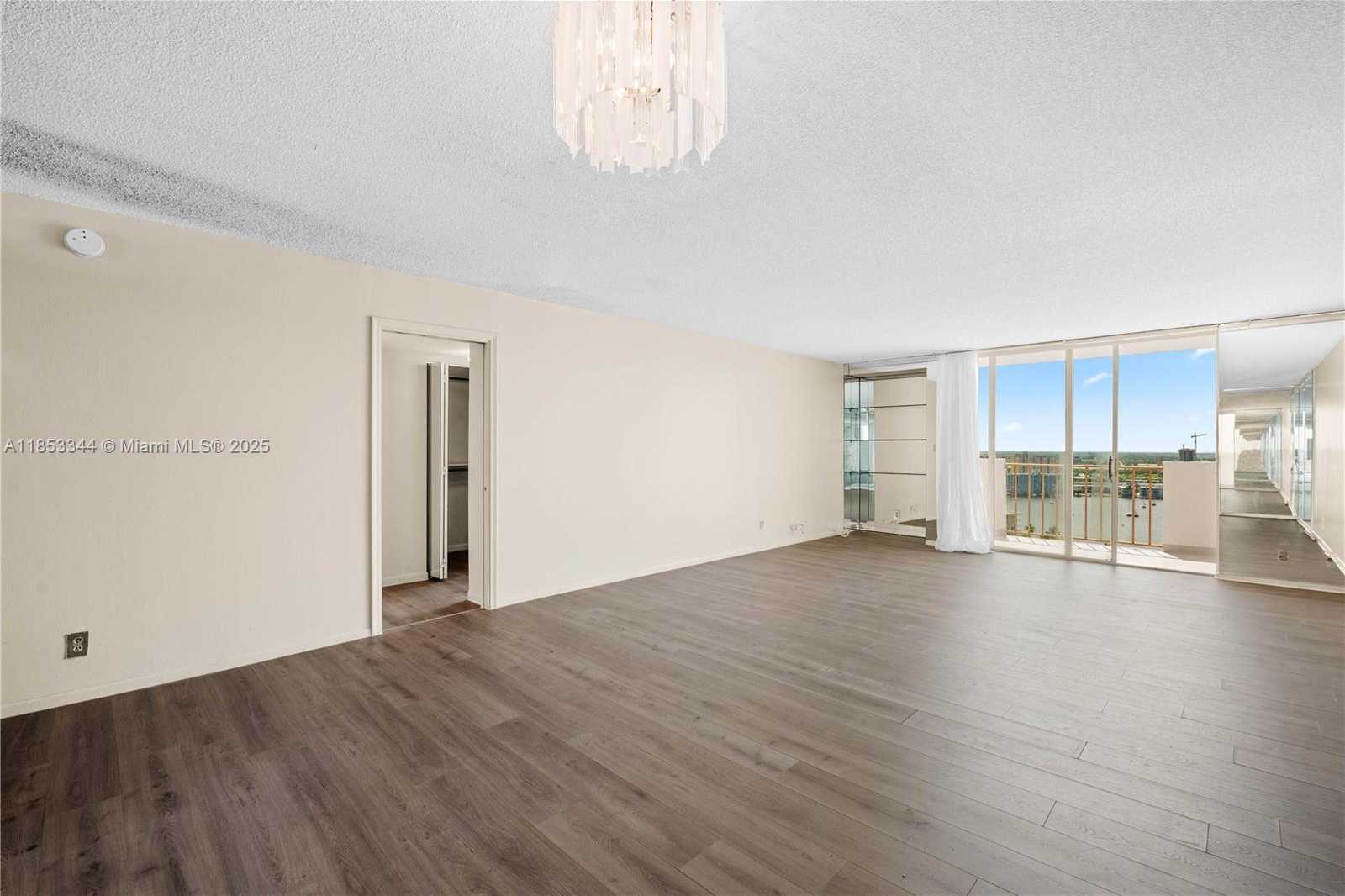 Small Image of 1865 SOUTH OCEAN DR #20K, Hallandale Beach Number 4