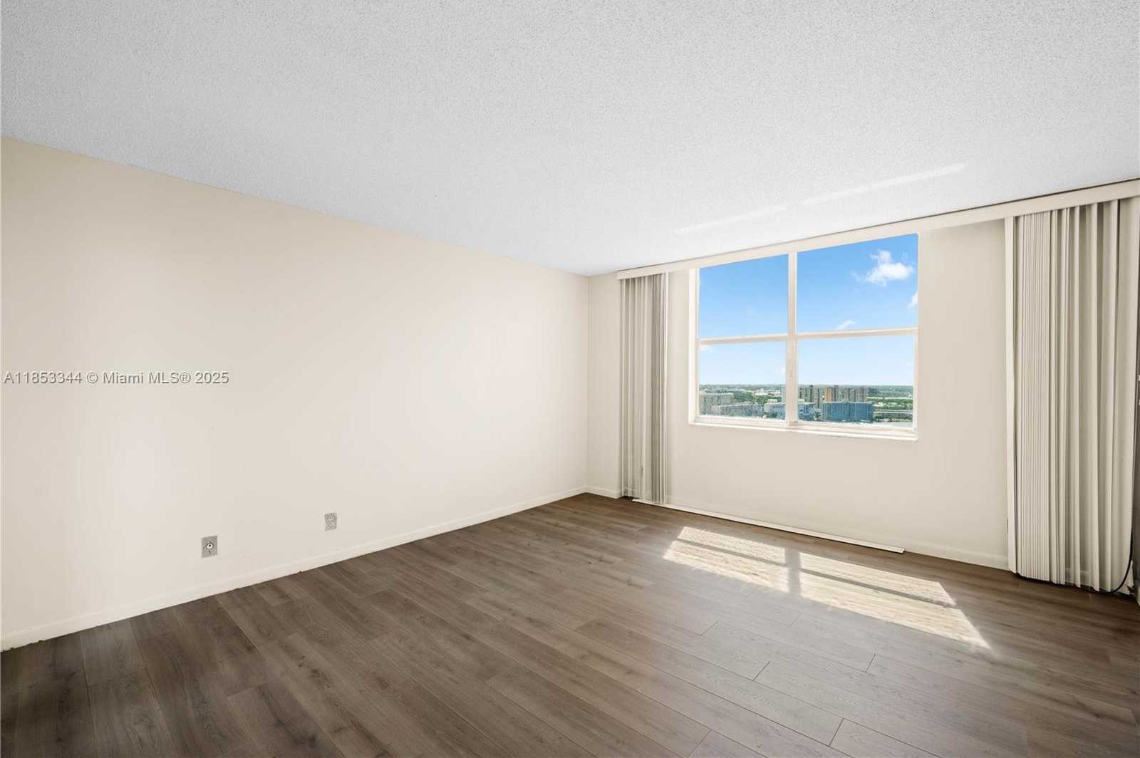 Small Image of 1865 SOUTH OCEAN DR #20K, Hallandale Beach Number 6