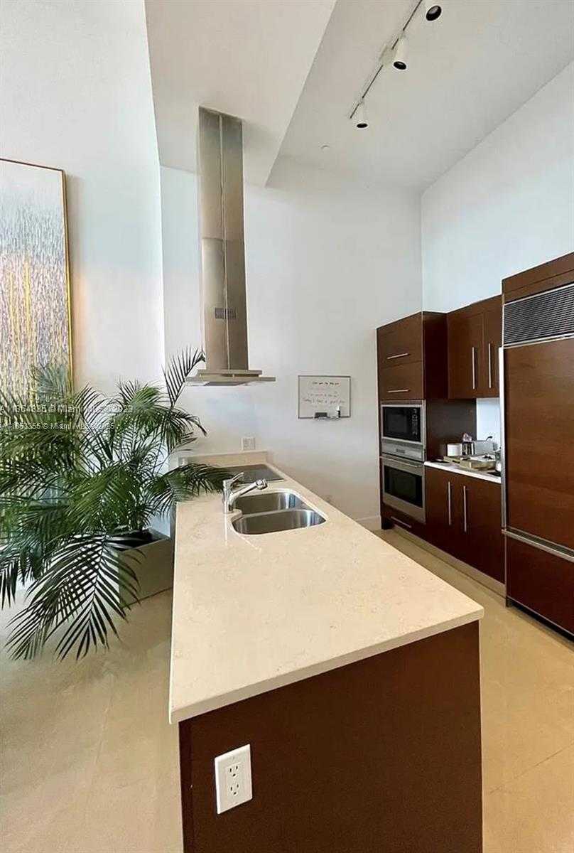 Small Image of 495 BRICKELL AVE #1409, Miami Number 8