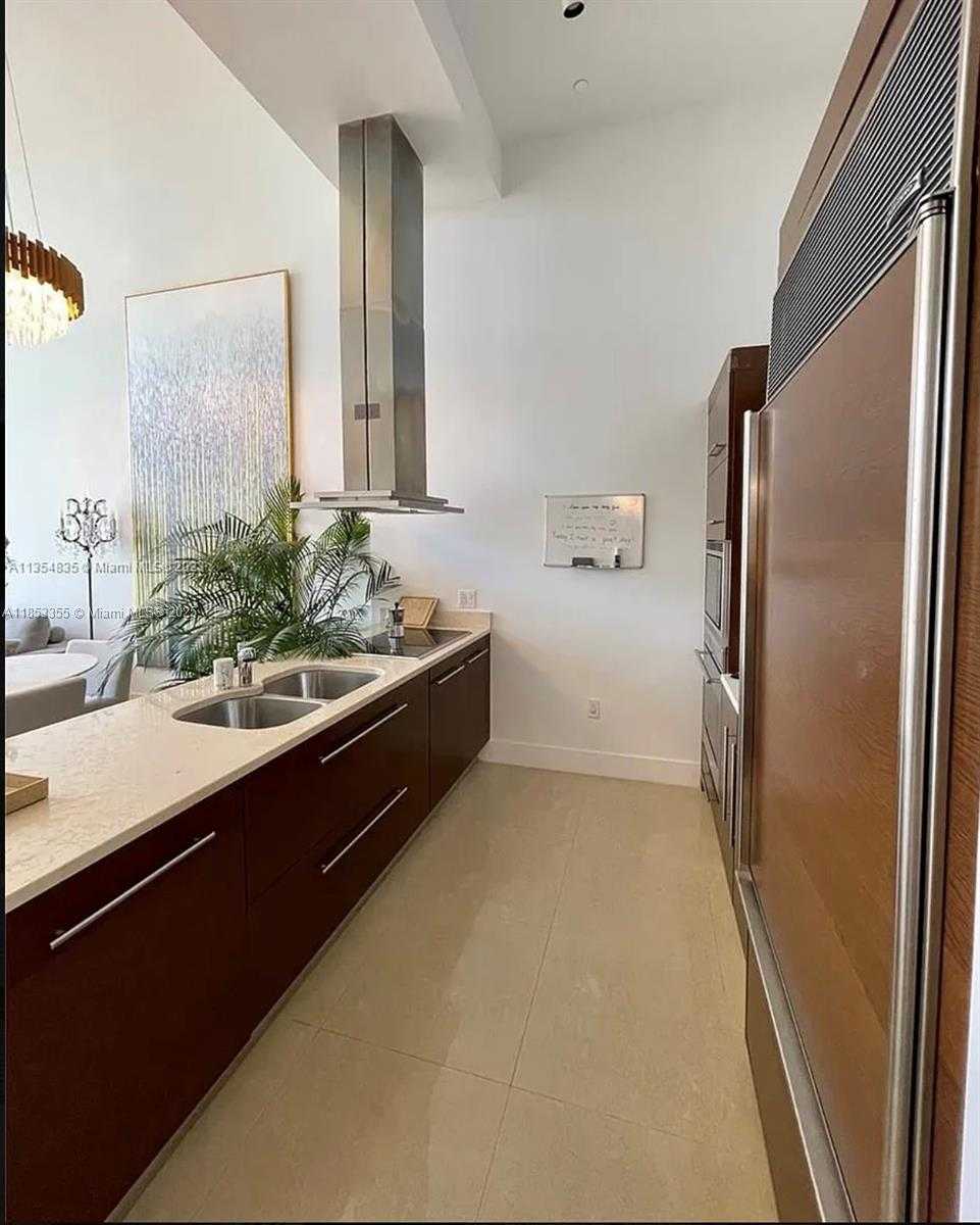 Small Image of 495 BRICKELL AVE #1409, Miami Number 9