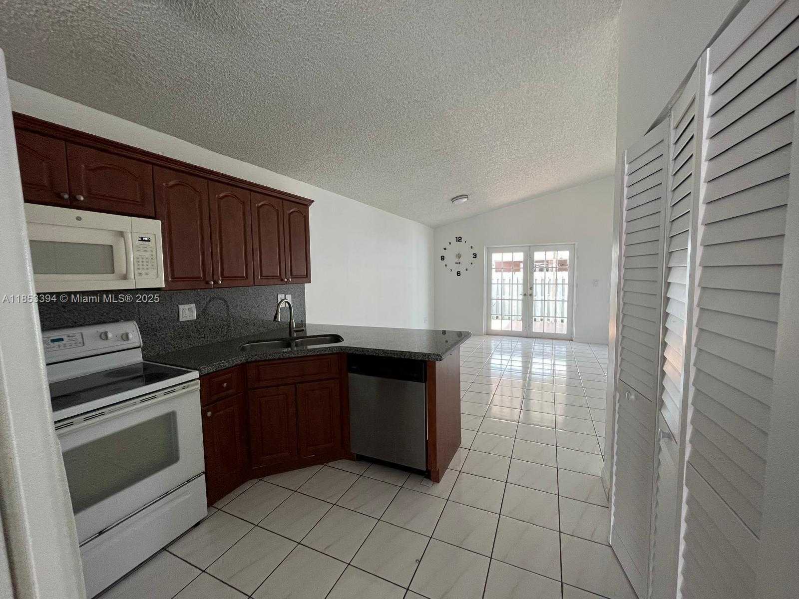 Small Image of 2682 WEST 74TH TER #2682, Hialeah Number 6
