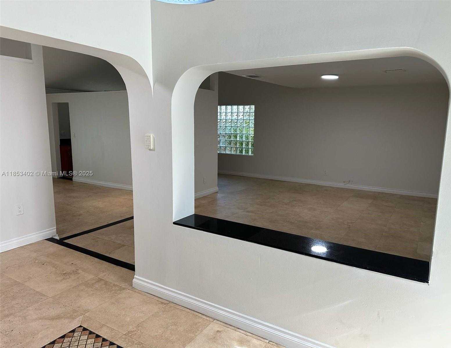 Small Image of 20605 NORTH EAST 9TH CT #N/A, Miami Number 11